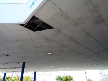 天井修理に悩んでいます